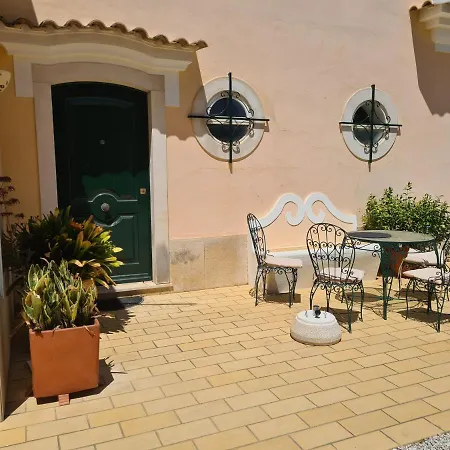 Alojamento de Acomodação e Pequeno-almoço Casa Dos Ventos 4*