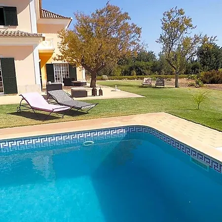 Casa Dos Ventos Bed & Breakfast 4*
