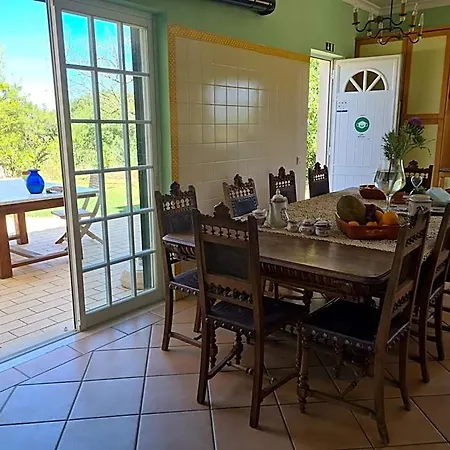 Casa Dos Ventos Bed & Breakfast